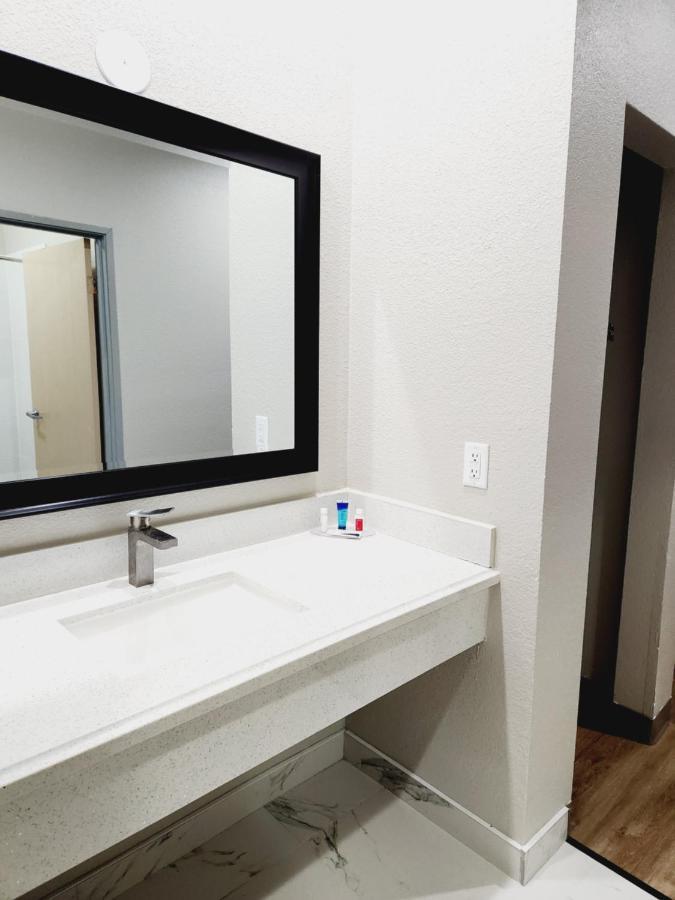Days Inn & Suites By Wyndham Corpus Christi Central Ngoại thất bức ảnh